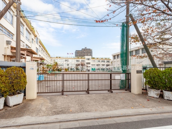 葛飾区四つ木４丁目の新築一戸建の中学校画像