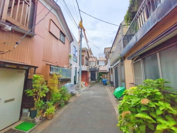 江戸川区上篠崎２丁目の新築一戸建の前面道路含む現地写真画像
