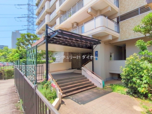 清新北ハイツ７号棟のエントランス画像