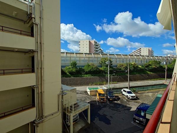 昭和コーポ谷津A棟の現地からの眺望画像