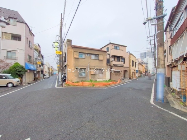 江戸川区平井6丁目1号棟の前面道路含む現地写真画像