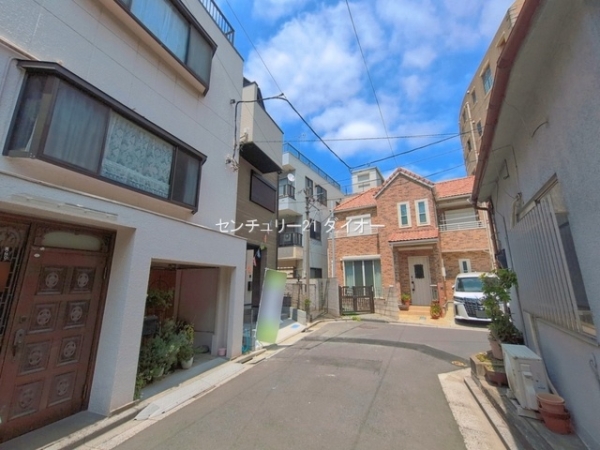 江戸川区下篠崎町の新築一戸建の前面道路含む現地写真画像