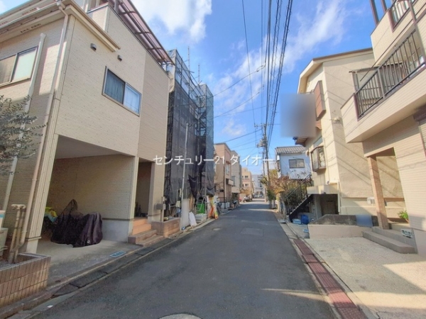 江戸川区中央２丁目の新築一戸建の前面道路含む現地写真画像