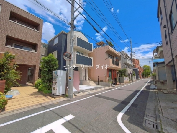 江戸川区西小岩４丁目の新築一戸建の前面道路含む現地写真画像
