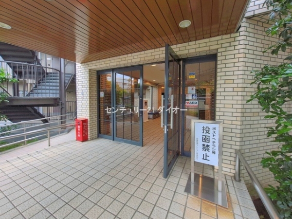 恒陽綾瀬マンションのエントランス画像