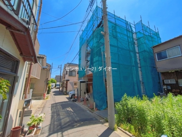 江戸川区松島2丁目A棟の前面道路含む現地写真画像