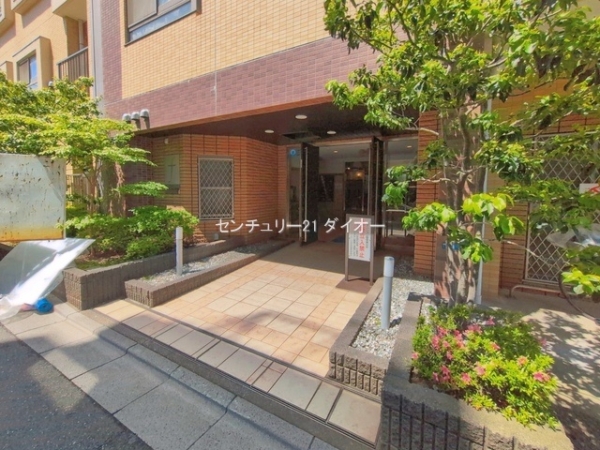 フィオーレお花茶屋のエントランス画像