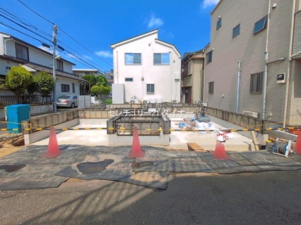 葛飾区鎌倉4丁目の新築一戸建の前面道路含む現地写真画像