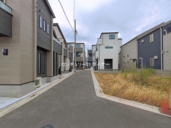 江戸川区一之江7丁目A号棟の前面道路含む現地写真画像