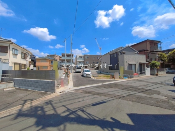 江戸川区一之江７丁目の新築一戸建の前面道路含む現地写真画像