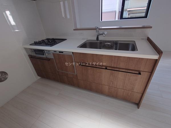 葛飾区細田5丁目の中古一戸建のキッチン画像