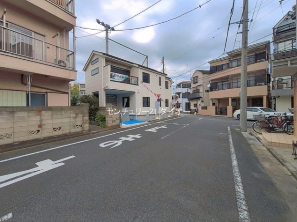 江戸川区東小岩１丁目1号棟の前面道路含む現地写真画像