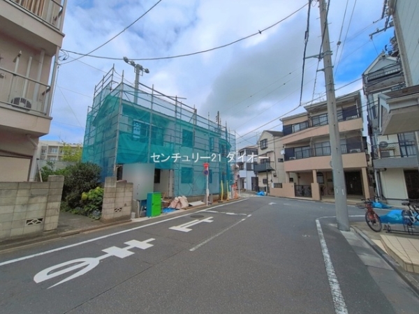 江戸川区東小岩1丁目1号棟の前面道路含む現地写真画像