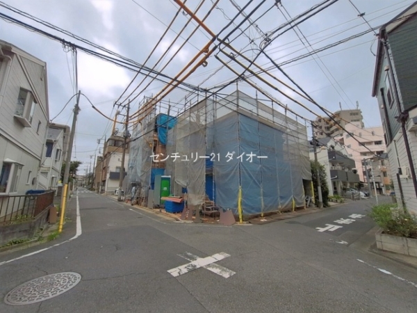 江戸川区東小岩５丁目2号棟の前面道路含む現地写真画像