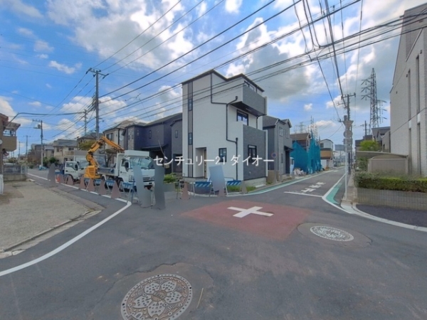 葛飾区細田4丁目A号棟の前面道路含む現地写真画像
