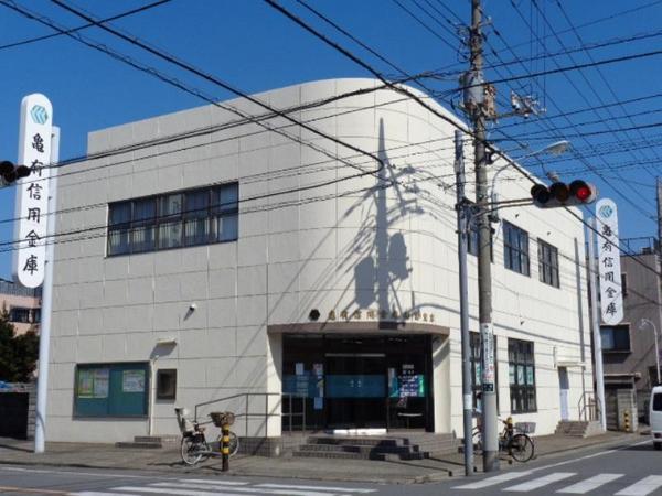 葛飾区細田１丁目の中古一戸建の銀行画像
