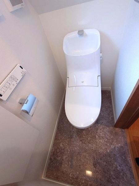 葛飾区細田１丁目の中古一戸建のトイレ画像