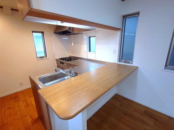 葛飾区細田１丁目の中古一戸建のキッチン画像