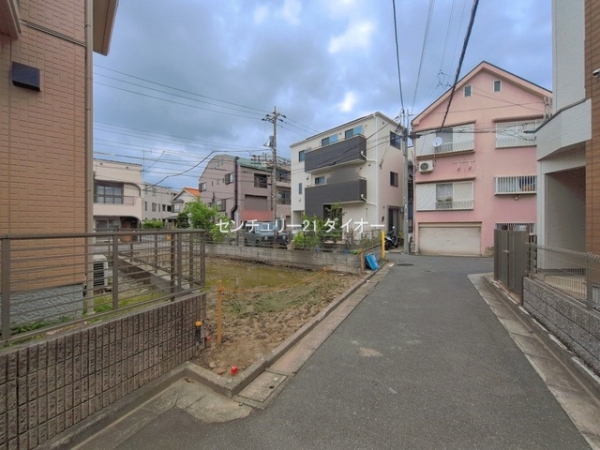 江戸川区松島１丁目の土地の前面道路含む現地写真画像