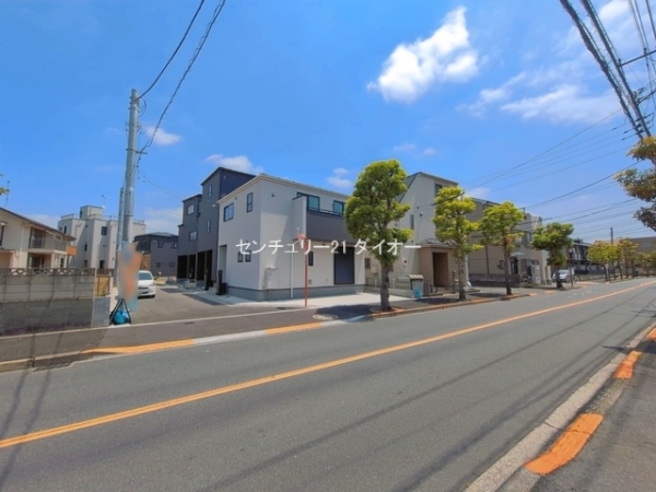 江戸川区篠崎町３丁目の新築一戸建の前面道路含む現地写真画像