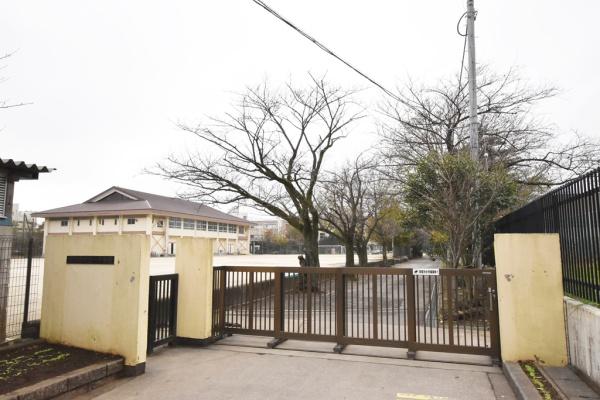 市川市中国分5丁目A号棟の中学校画像