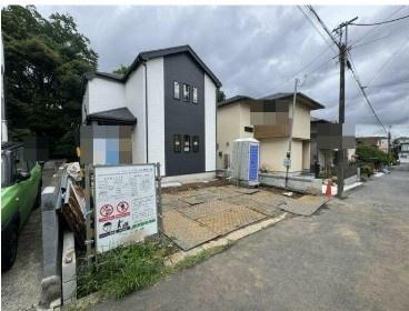 市川市中国分5丁目A号棟の前面道路含む現地写真画像