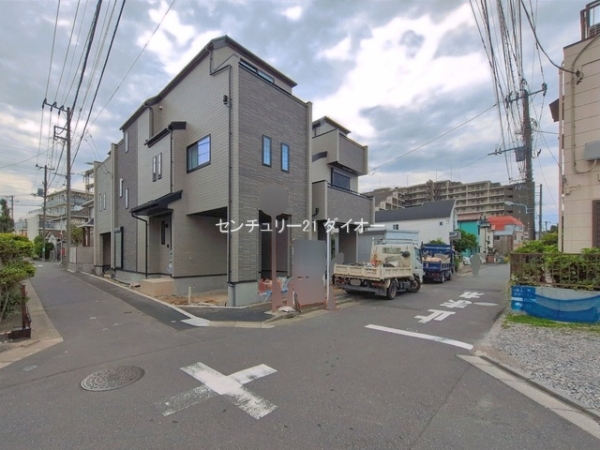 葛飾区新宿5丁目の新築一戸建の前面道路含む現地写真画像