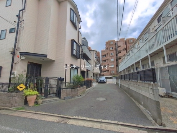 江戸川区西葛西8丁目の新築一戸建の前面道路含む現地写真画像