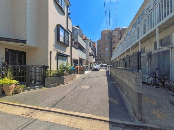 江戸川区西葛西８丁目の新築一戸建の前面道路含む現地写真画像