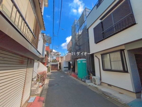 江戸川区上篠崎3丁目の前面道路含む現地写真画像