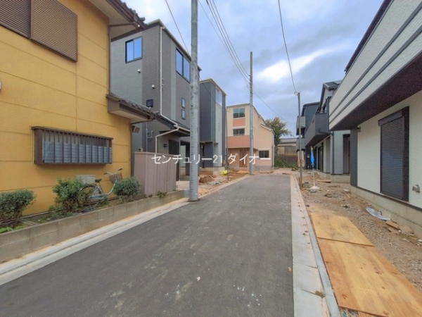 葛飾区東金町7丁目の新築一戸建の前面道路含む現地写真画像