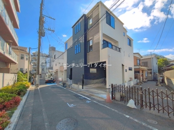 葛飾区立石8丁目の新築一戸建の前面道路含む現地写真画像