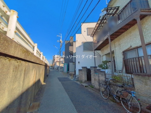 江戸川区松島4丁目の新築一戸建の前面道路含む現地写真画像
