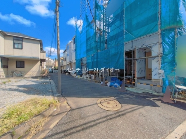 葛飾区南水元4丁目の新築一戸建の前面道路含む現地写真画像