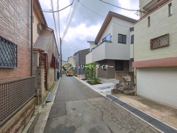 江戸川区北小岩7丁目の新築一戸建の前面道路含む現地写真画像
