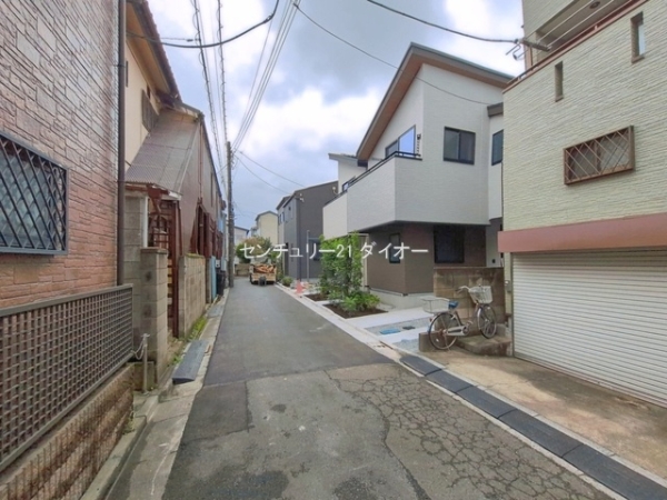 江戸川区北小岩７丁目の新築一戸建の前面道路含む現地写真画像