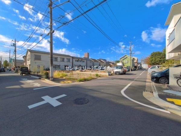 江戸川区大杉4丁目の新築一戸建の前面道路含む現地写真画像