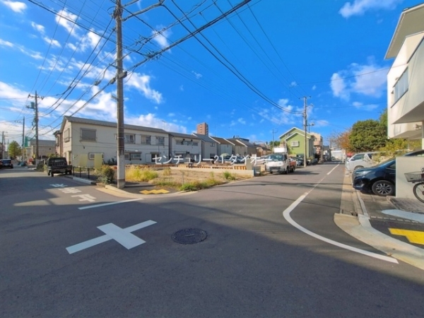 江戸川区大杉４丁目の新築一戸建の前面道路含む現地写真画像
