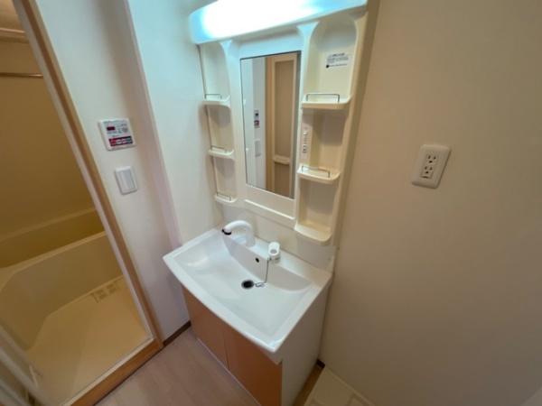 LaVieenrosehillの洗面台・洗面所画像