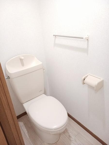ビサイド桜木Ｂのトイレ画像