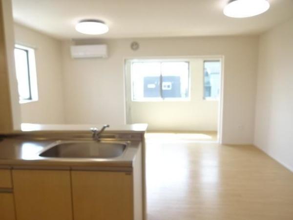 ゴスペル花立のリビング画像