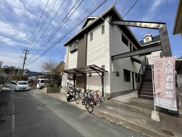 ホワイトハウス203のエントランス画像