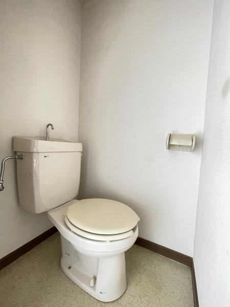ホワイトハウス203のトイレ画像