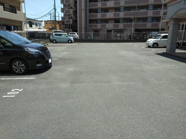 アビタシオンNの駐車場画像