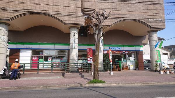 シャーメゾンクオリスタAのコンビニ画像