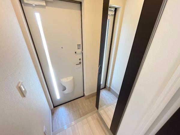 CRESCENTの玄関画像