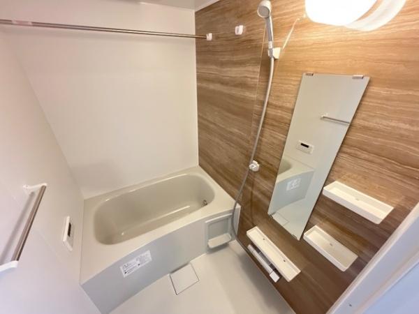 CRESCENTのバス画像