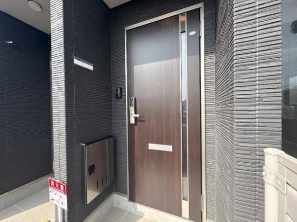 熊本市東区江津1丁目のアパートのエントランス画像