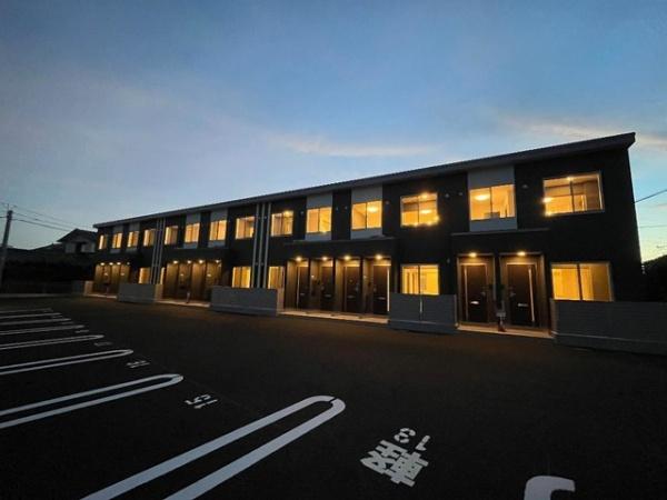 熊本市東区江津1丁目のアパートの駐車場画像