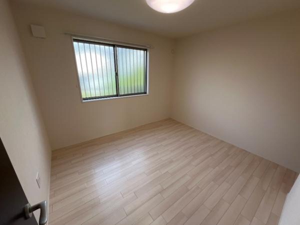 フォレストガーデンの洋室画像